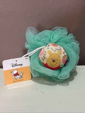 Disney Winnie the Pooh Mint Green Bath Pouf with Floral Center